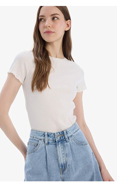 DeFacto Fitted Bisiklet Yaka Basic Düz Fitilli Kaşkorse Kısa Kollu Tişört K7064AZ25SMWT32