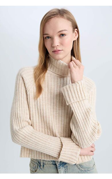 Oversize Geniş Kalıp Balıkçı Yaka Triko Kazak