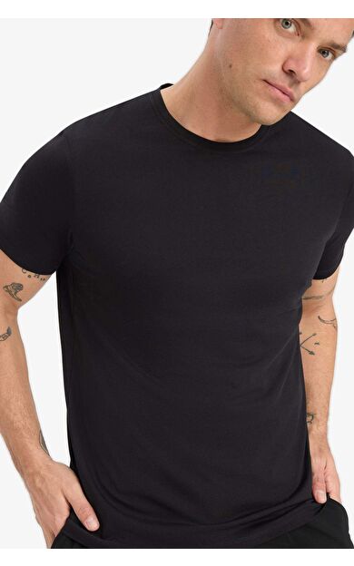 DeFacto Slim Fit Dar Kesim Bisiklet Yaka Basic Düz Kısa Kollu Tişört M6606AZ25AUBK81