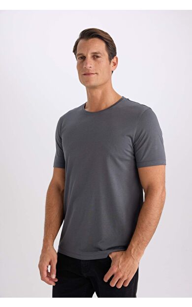 DeFacto Slim Fit Dar Kesim Bisiklet Yaka Basic Düz Kısa Kollu Tişört M6606AZ25SPAR31