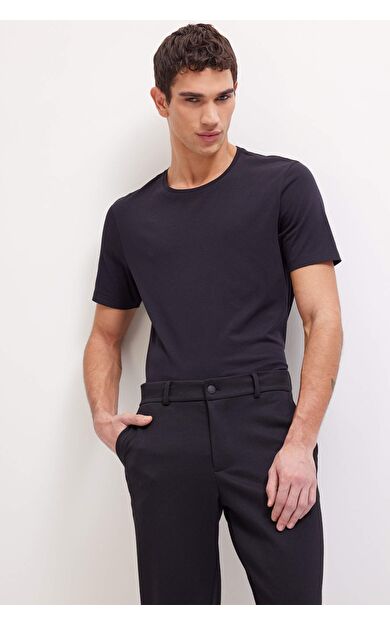 DeFacto Slim Fit Dar Kesim Bisiklet Yaka Basic Düz Kısa Kollu Tişört M6606AZ25SPBK81