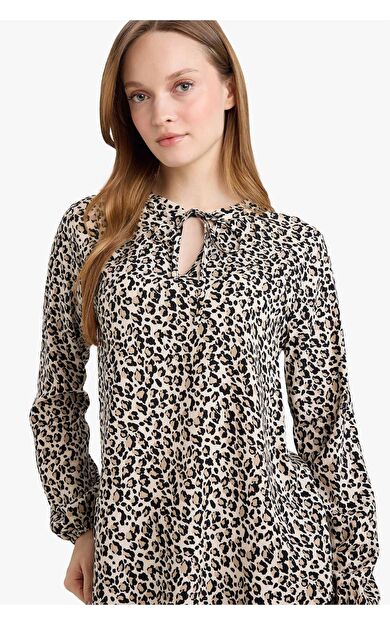 DeFacto Regular Fit Bisiklet Yaka Leopar Desenli Uzun Kollu Bluz