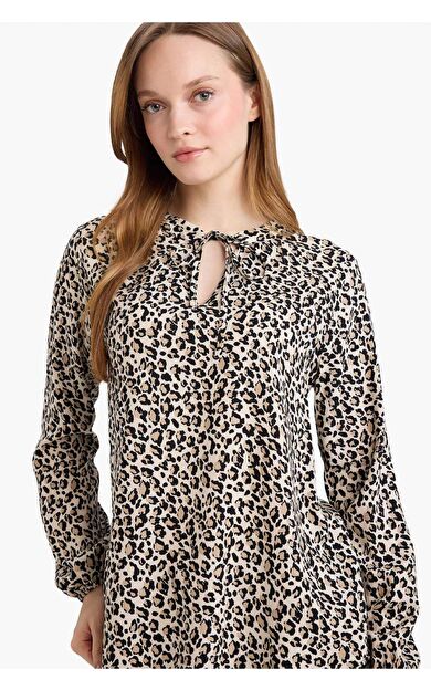 Regular Fit Bisiklet Yaka Leopar Desenli Uzun Kollu Bluz