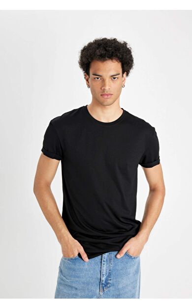 DeFacto DeFactoFit Long Muscle Fit Bisiklet Yaka Kısa Kollu Tişört N2104AZ24AUBK81