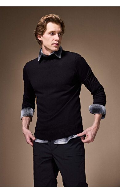 DeFacto Slim Fit Dar Kesim Balıkçı Yaka Triko Kazak R1124AZ25WNBK27