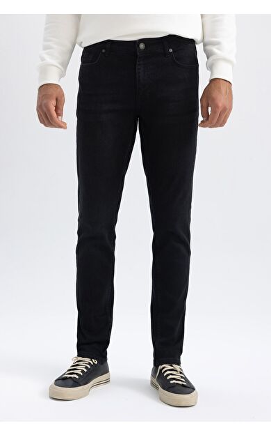 DeFacto Pedro Slim Fit Dar Kalıp Normal Bel Dar Paça Jean Pantolon R8788AZ23AUNM40