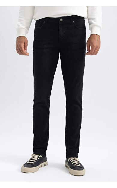 DeFacto Pedro Slim Fit Dar Kalıp Normal Bel Dar Paça Jean Pantolon R8788AZ23AUNM40