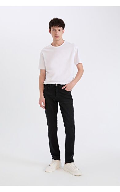 DeFacto Pedro Slim Fit Dar Kalıp Normal Bel Dar Paça Jean Pantolon R8788AZ25SPNM40