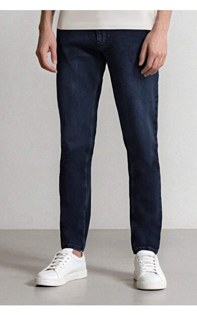 DeFacto Pedro Slim Fit Dar Kalıp Normal Bel Dar Paça Jean Pantolon R8791AZ23AUNM83