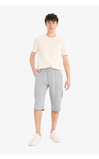 DeFacto Slim Fit Dar Kesim Kargo Cepli Basic Düz Kapri Şort T4693AZ25SMGR210