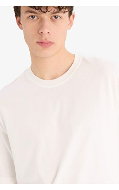 DeFacto %100 Pamuk Oversize Geniş Kalıp Bisiklet Yaka Basic Düz Kısa Kollu Tişört