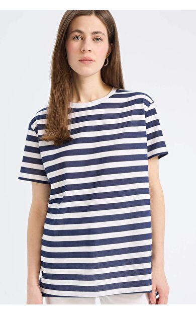 DeFacto Long Fit Bisiklet Yaka Slogan Baskılı Penye Kısa Kollu Tişört