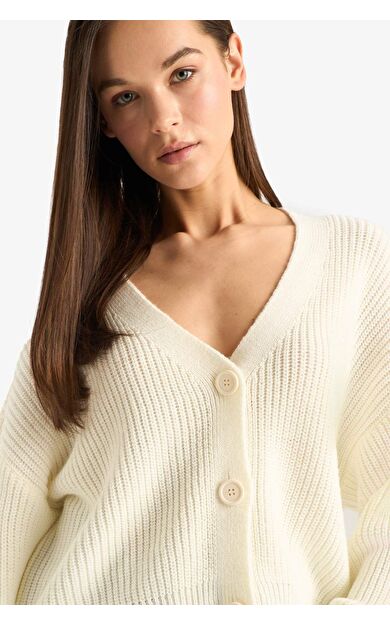 DeFacto Regular Fit V Yaka Düğmeli Triko Hırka U2052AZ25WNER98