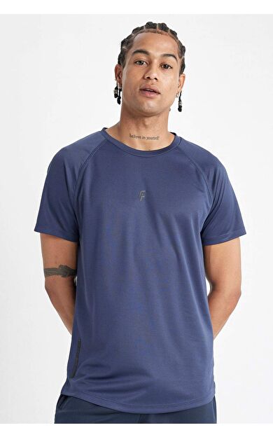 DeFactoFit Slim Fit Bisiklet Yaka Baskılı Sporcu Kısa Kollu Tişört V2887AZ24SPNV201