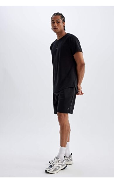 DeFacto DeFactoFit Slim Fit Sporcu Standart Paça Şort V3030AZ24AUBK81