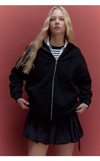 Oversıze Kapüşonlu Kalın Kumaş Hırka