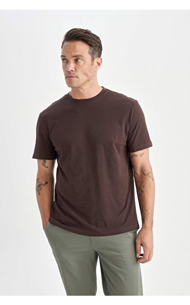 DeFacto New Regular Fit Bisiklet Yaka Basic Düz Kısa Kollu Tişört V7699AZ25SPBN192