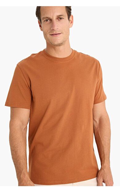 DeFacto New Regular Fit Bisiklet Yaka Basic Düz Kısa Kollu Tişört V7699AZ25SPBN407