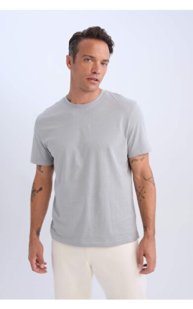 DeFacto New Regular Fit Bisiklet Yaka Basic Düz Kısa Kollu Tişört V7699AZ25SPGR88