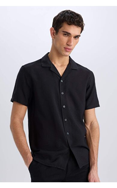 DeFacto Modern Fit Yazlık Polo Yaka Basic Düz Kısa Kollu Gömlek V8406AZ25SMBK27