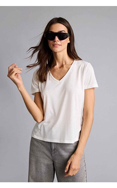 DeFacto Regular Fıt V Yaka Basıc Düz Kısa Kollu Tişört