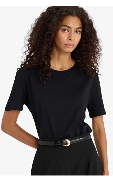 DeFacto Regular Fit Bisiklet Yaka Basic Düz Penye Kısa Kollu Siyah Tişört