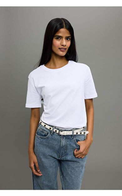 DeFacto Regular Fit Bisiklet Yaka Basic Düz Penye Kısa Kollu Beyaz Tişört