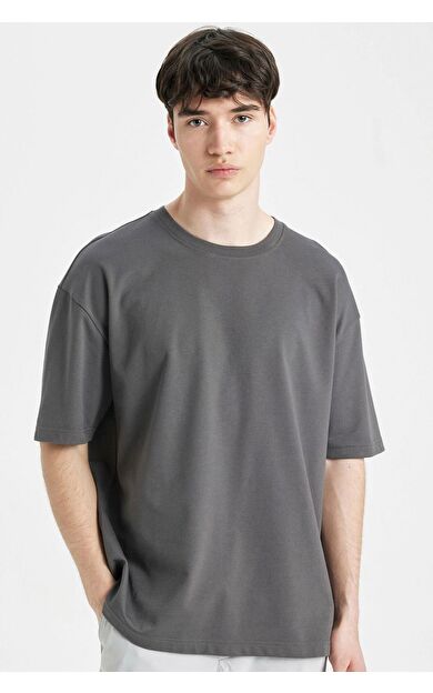 DeFacto DeFactoFit Oversize Fit Bisiklet Yaka Ağır Kumaş Kısa Kollu Tişört X3926AZ24AUAR110