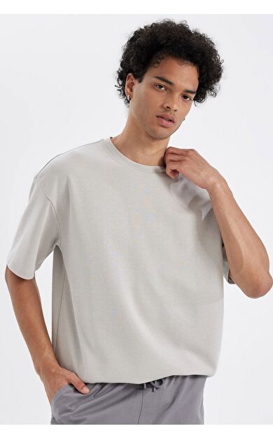 DeFacto DeFactoFit Oversize Fit Bisiklet Yaka Ağır Kumaş Kısa Kollu Tişört X3926AZ24AUGR184