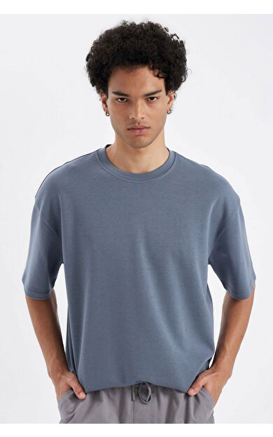 DeFacto DeFactoFit Oversize Fit Bisiklet Yaka Ağır Kumaş Kısa Kollu Tişört X3926AZ24AUGR504