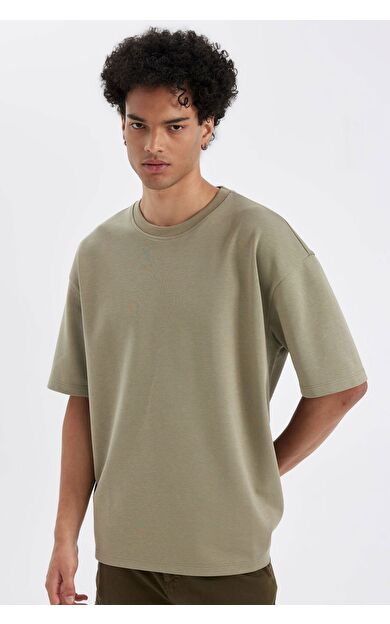 DeFacto DeFactoFit Oversize Fit Bisiklet Yaka Ağır Kumaş Kısa Kollu Tişört X3926AZ24AUKH465