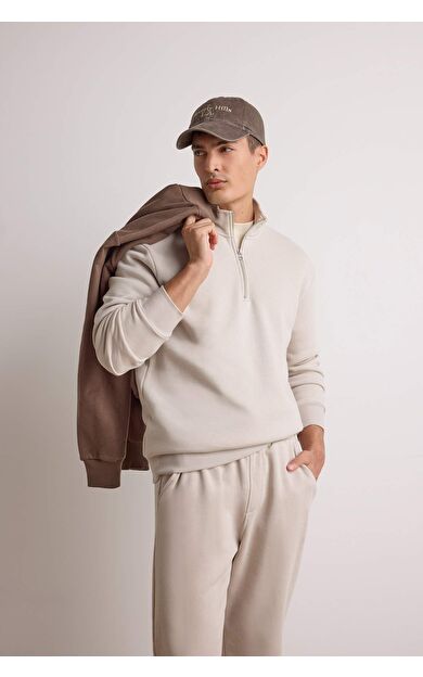 DeFacto Regular Fit Dik Yaka Yarım Fermuarlı Basic Sweatshirt X7405AZ25AUBG766