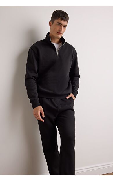 DeFacto Regular Fit Dik Yaka Kalın Sweatshirt Kumaşı Sweatshirt X7405AZ25AUBK81