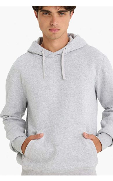 Regular Fit Kapüşonlu İçi Yumuşak Tüylü Kanguru Cepli Basic Düz Sweatshirt X8283AZ25AUGR389
