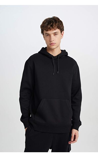 DeFacto Regular Fit Kapüşonlu Kanguru Cepli Basic Düz Sweatshirt X8283AZ25SPBK81