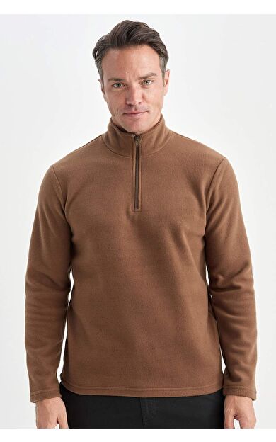 DeFacto Kahverengi Tüylenme Yapmayan Soğuk Geçirmez Regular Fit Dik Yaka Fermuarlı Polar Sweatshirt Y3996AZNSBN267