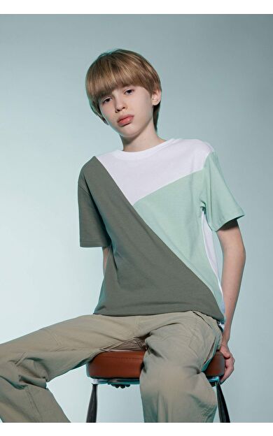 DeFacto Erkek Çocuk Bisiklet Yaka Renk Bloklu Pike Kısa Kollu Tişört