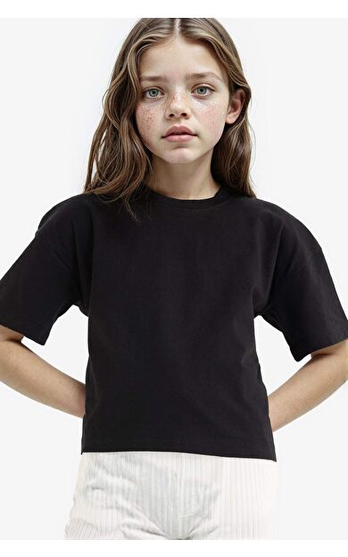 DeFacto Kız Çocuk Relax Fit Bisiklet Yaka Basic Düz Kısa Kollu Tişört Z5095A625SMBK27
