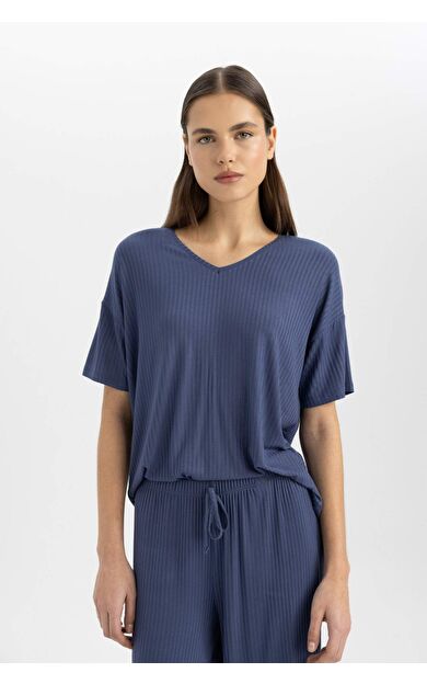 DeFactoFit Fall in Love Regular Fit V Yaka Casual Üst B6181AX24SPIN113