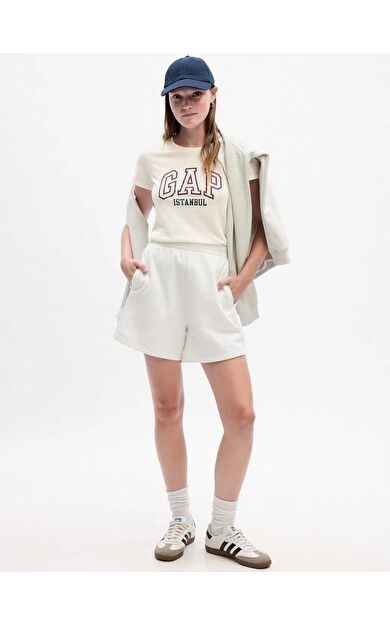 GAP 831201000 V-Frch Exc İstanbul Ss Clsc Tee Kadın Tişört