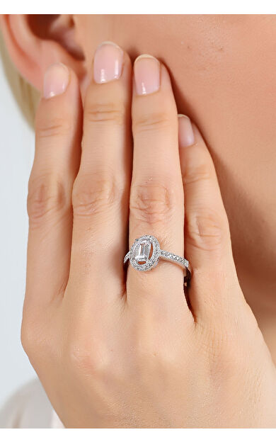 Kolyecik 14 Ayar Altın Baget Taşlı Yüzük