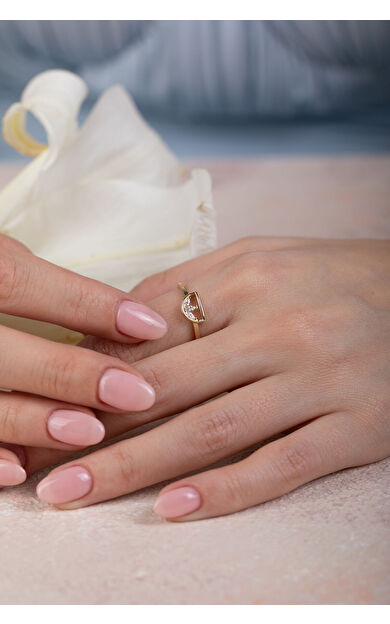 Kolyecik 14 Ayar Altın Beyaz Taşlı Yüzük