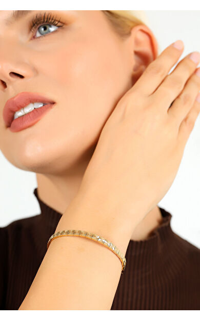 Kolyecik 14 Ayar Altın Kare Kalemli Kelepçe