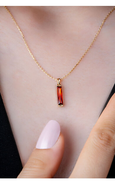 Kolyecik 14 Ayar Altın Kırmızı Taş Çubuk Kolye