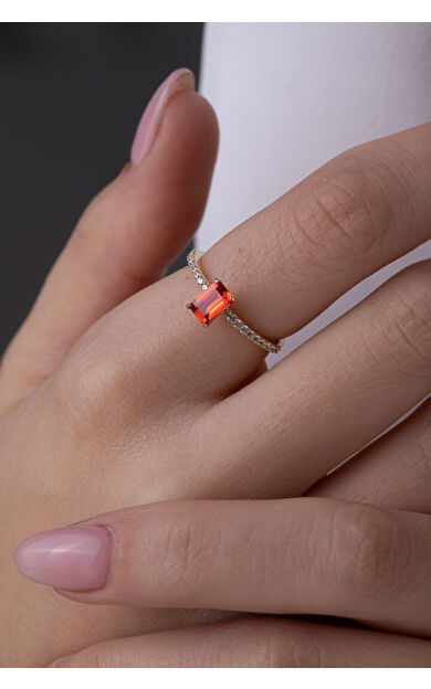 Kolyecik 14 Ayar Altın Kırmızı Taşlı Baget Yüzük