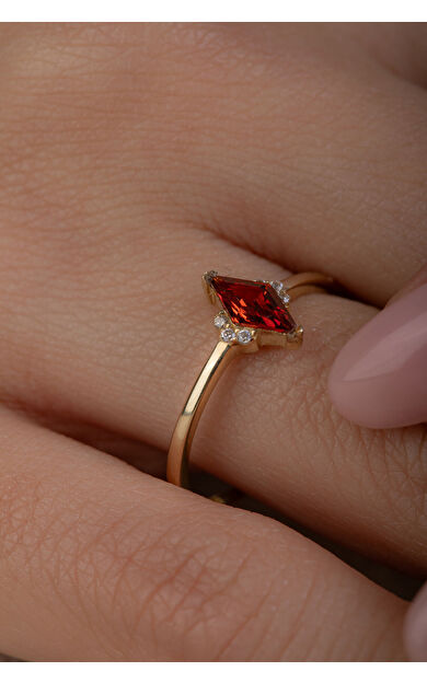 Kolyecik 14 Ayar Altın Kırmızı Taşlı Yüzük
