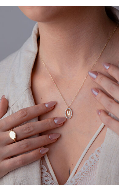 Kolyecik 14 Ayar Altın M Harfi Kolye