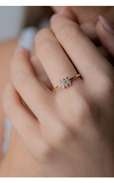 Kolyecik 14 Ayar Altın Sıralı Taş Yüzük