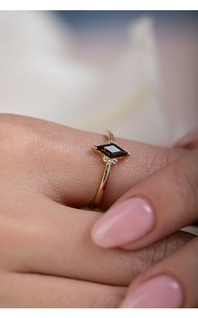 Kolyecik 14 Ayar Altın Siyah Taşlı Yüzük