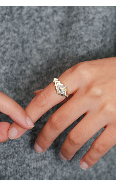 Kolyecik 14 Ayar Altın Tasarım Taşlı Yüzük